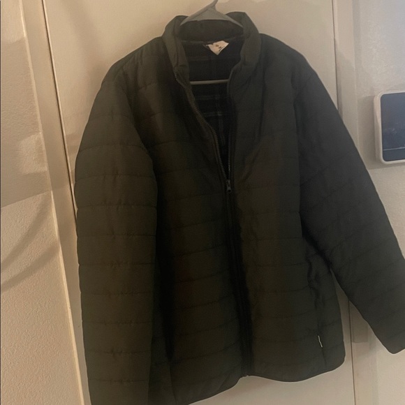 Men's Quilted Puffer Jacket with Flannel Lining. - Picture 4 of 12